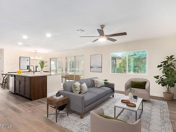 3rd image of 10922 W WILLOWBROOK Drive