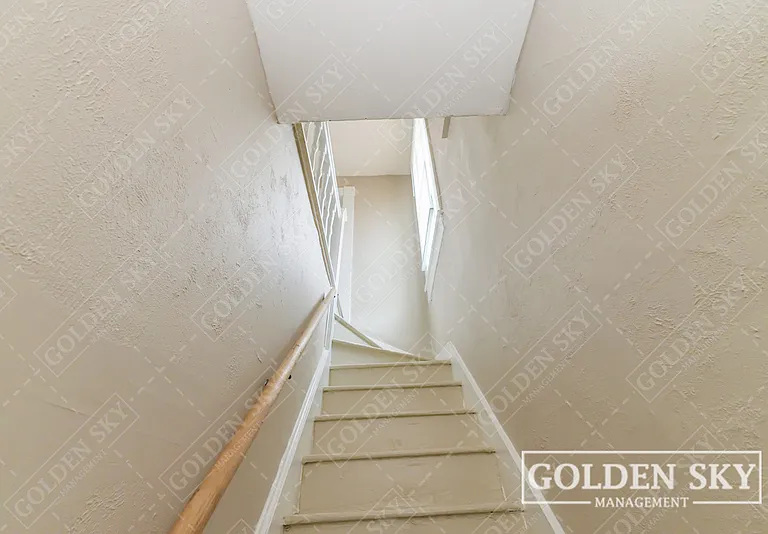 216 N Pershing Dr — Photo 7