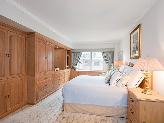 5th image of 50 Sutton Pl S APT 18K