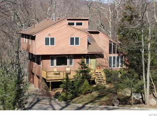136 Fawn Hill Rd, Tuxedo Park, NY 10987