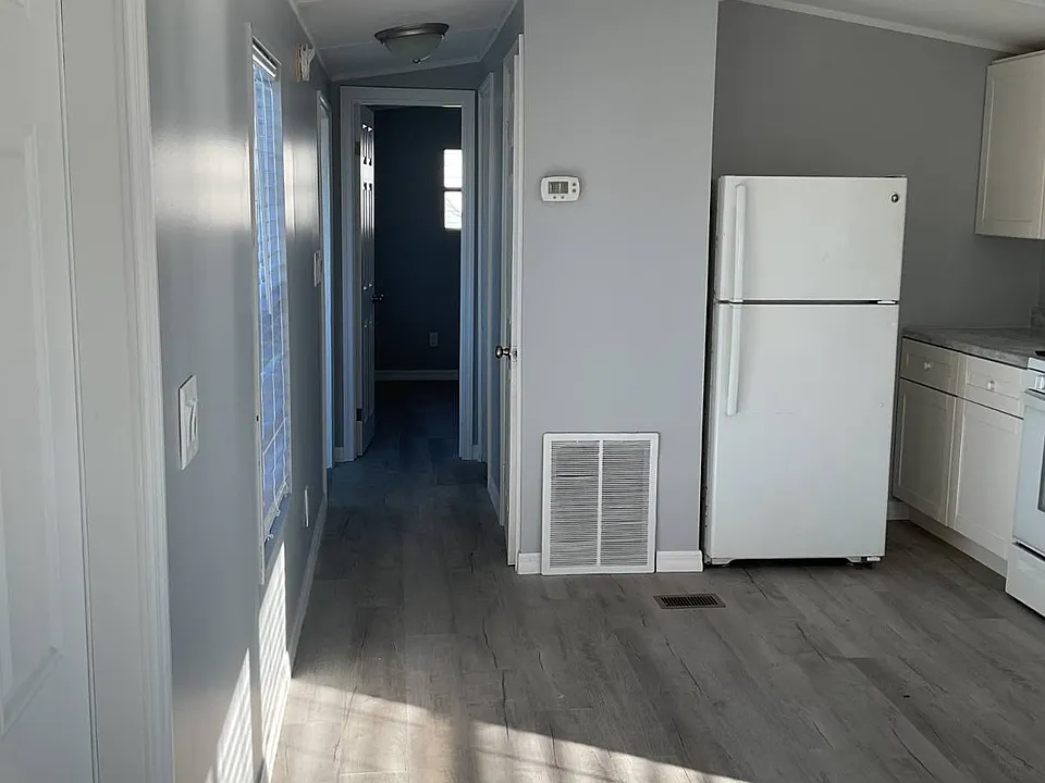2450 S Ridgewood Ave #12A