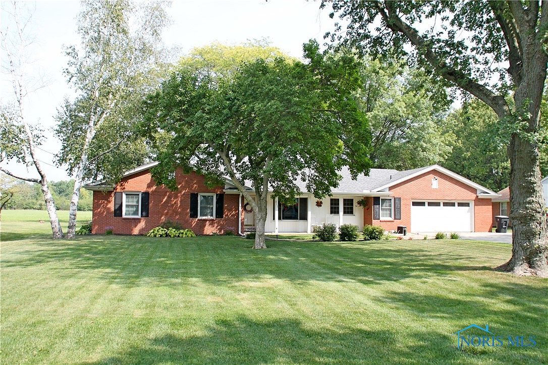 811 Cherry Hill Dr, Bowling Green, OH 43402 Zillow