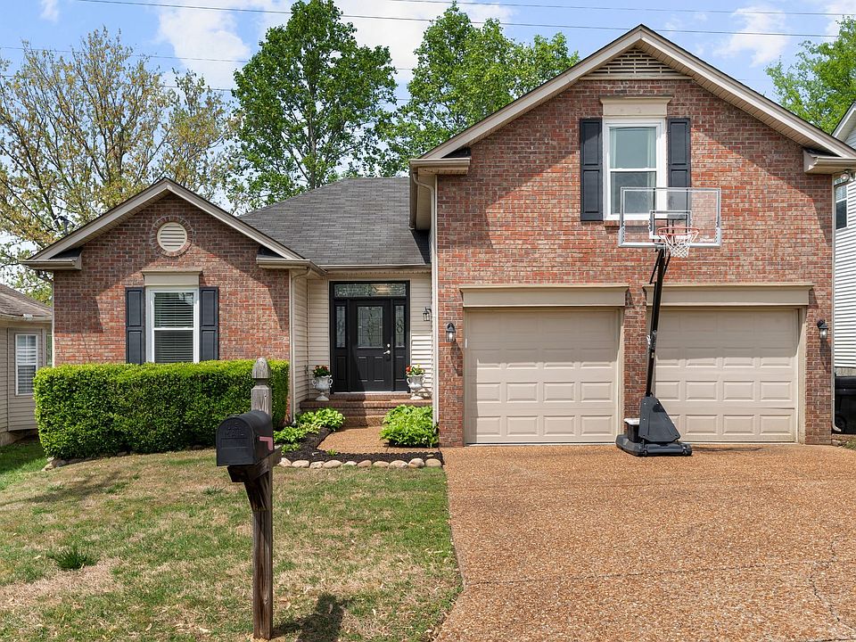 1st image of 105 Cloverfield Ct