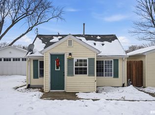 1015 7th St, Colona, IL 61241