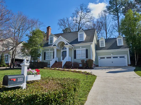 103 Lyncroft Ln, Cary, NC 27519