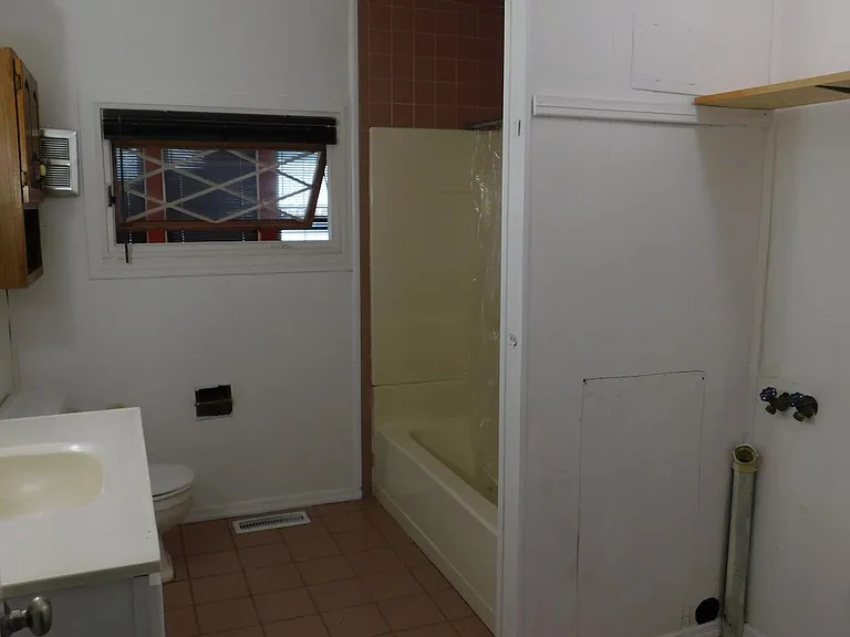 240 Dogwood Dr — Photo 10