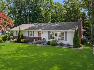198 Northbridge Ave, Warwick, RI 02886