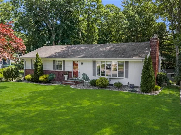 198 Northbridge Ave, Warwick, RI 02886