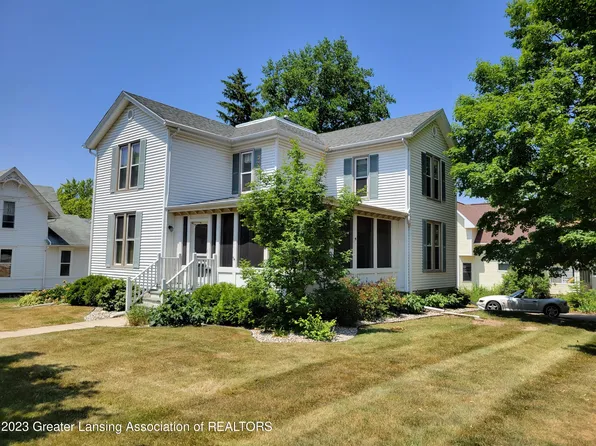 209 E Walker St, Saint Johns, MI 48879