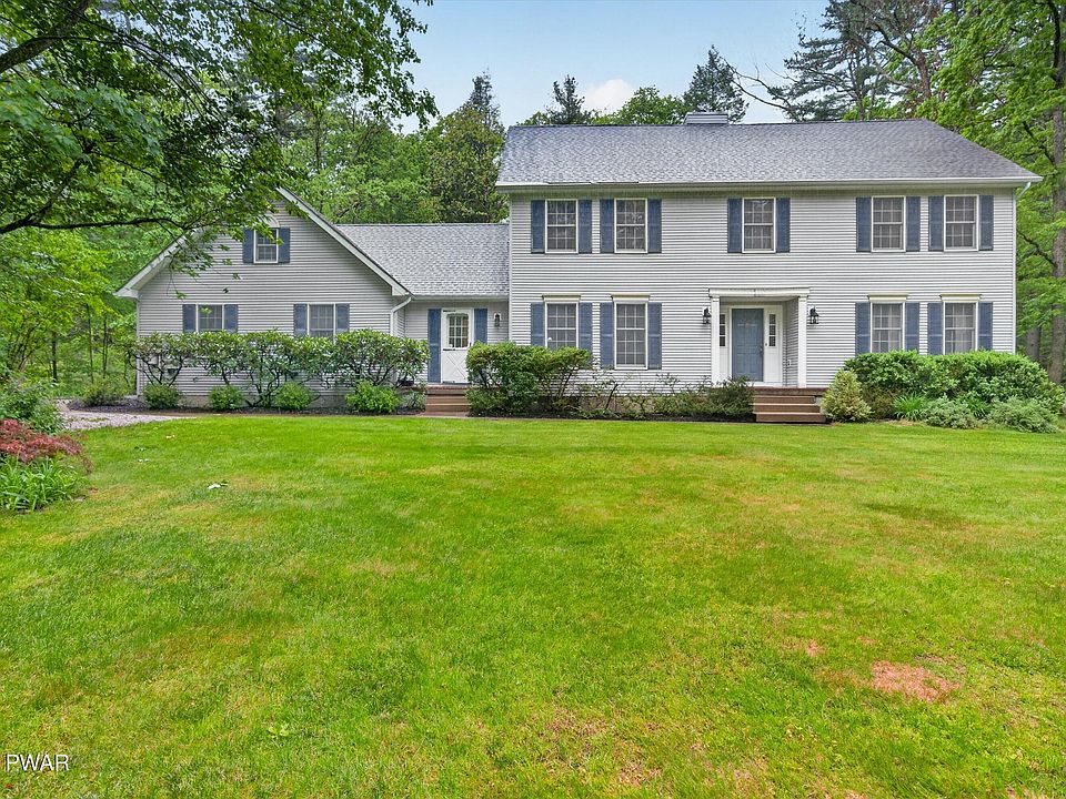 1st image of 107 Valley Ct