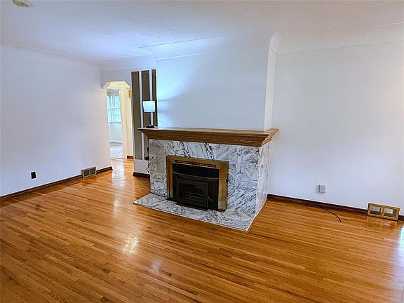 4th image of 3168 Church St