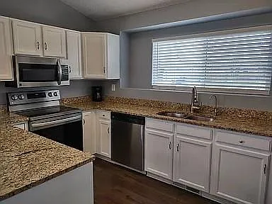 1760 Leoti Dr — Photo 4