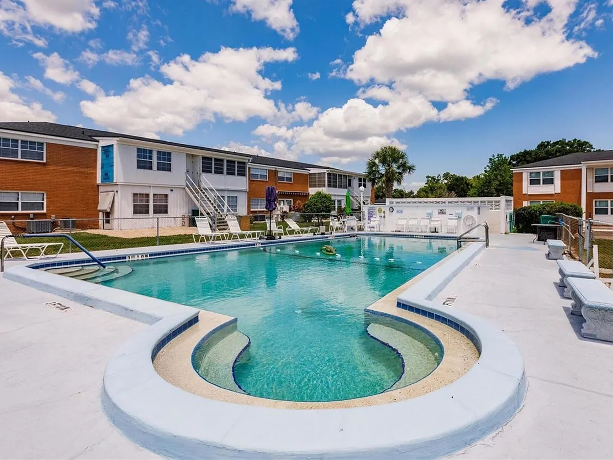 Building Photo - 4158 Tamiami Trl