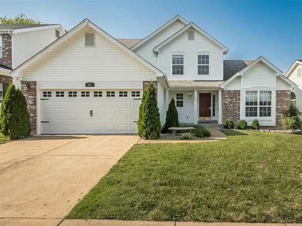 627 Fox Hill Estates Dr, Ballwin, MO 63021