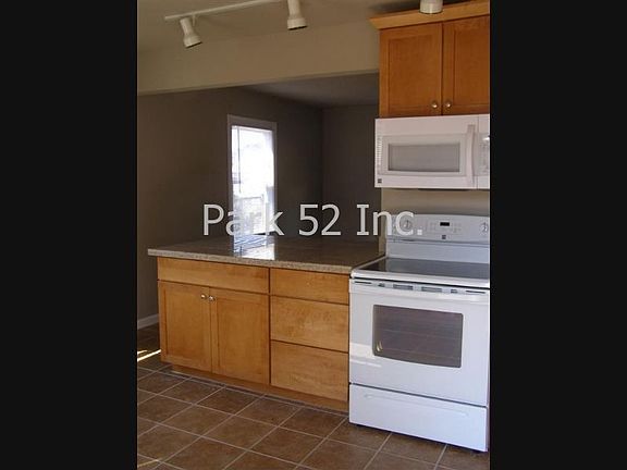 3rd image of 4710 S American Lake Blvd