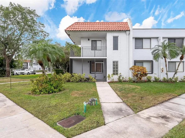 304 Racquet Club Rd APT 101, Weston, FL 33326