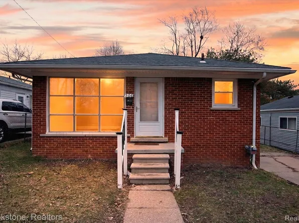 506 Emerson Ave, Pontiac, MI 48342