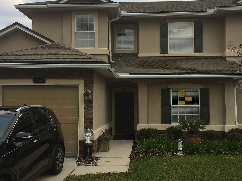 Driveway holds 2 cars 
