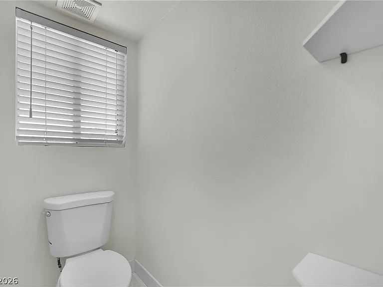 2560 Sundew Ave — Photo 16