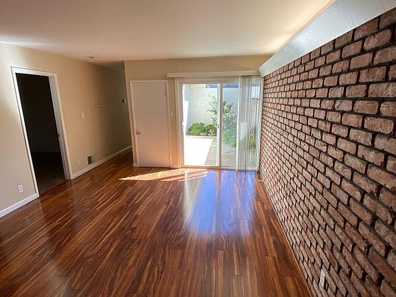 3rd image of 19460 Richwood Ct #1