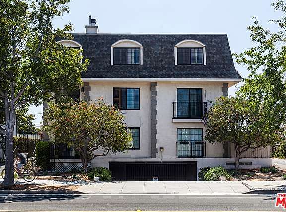 4th image of 1020 Ocean Park Blvd APT 2
