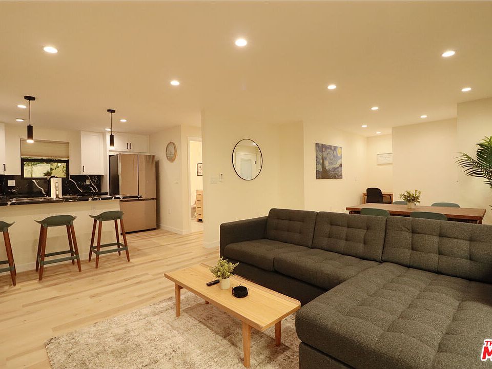 1st image of 918 N San Vicente Blvd #E