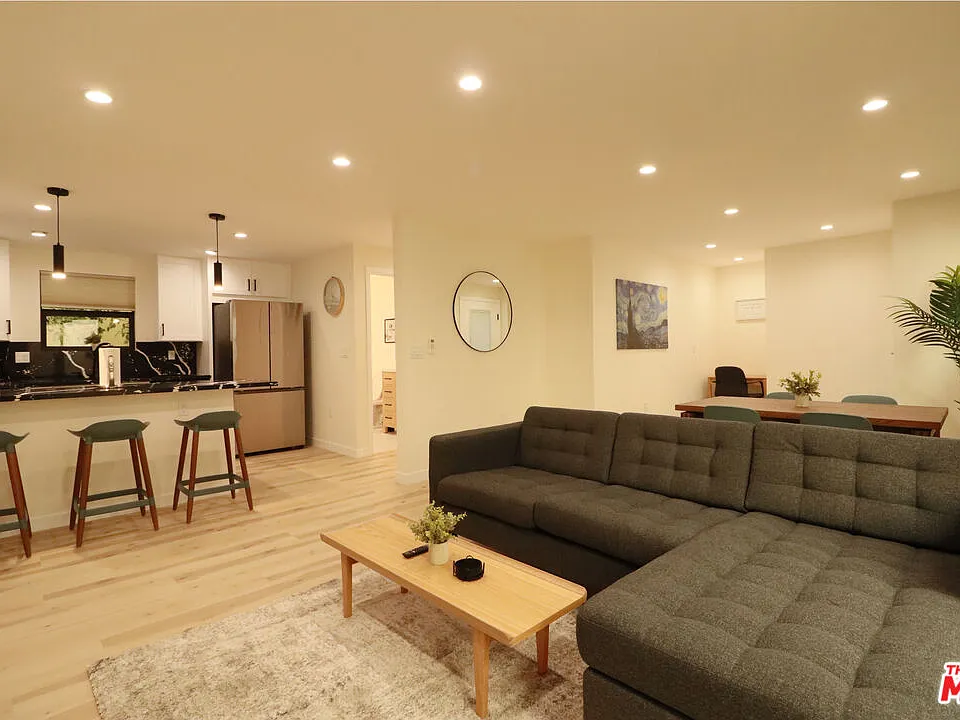 918 N San Vicente Blvd #E