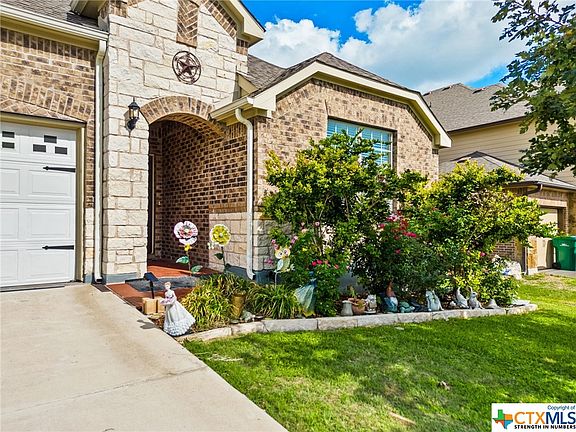3rd image of 849 Olive Ln