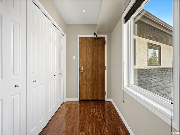 5th image of 1002 Gryphons Walk #304