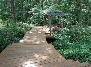 214 Bordeaux Dr, Simpsonville, SC 29680