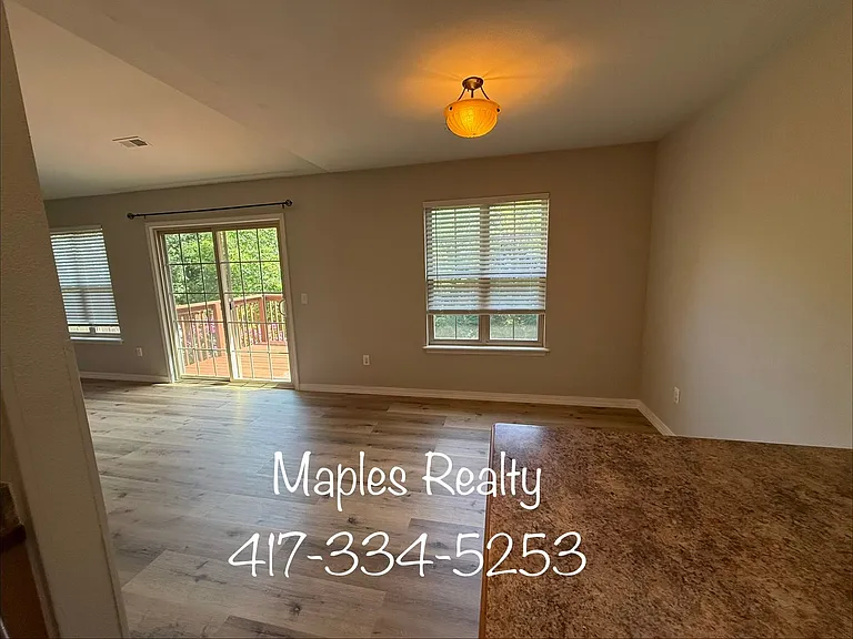 141 Scotch Pine Ct — Photo 17