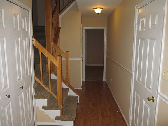 5th image of 9682 Horsham Dr