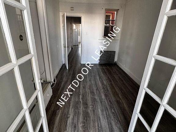 5th image of 72 Rose Ave APT 2