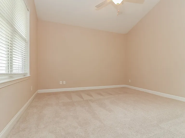84 Denby Cir — Photo 8