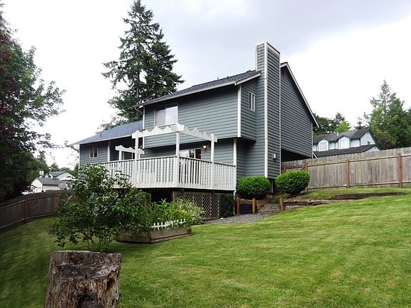 3rd image of 7287 Varsity Ln NE