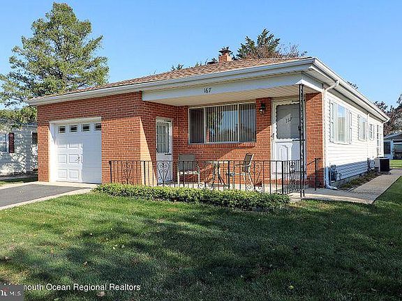 3rd image of 167 Bonaire Dr