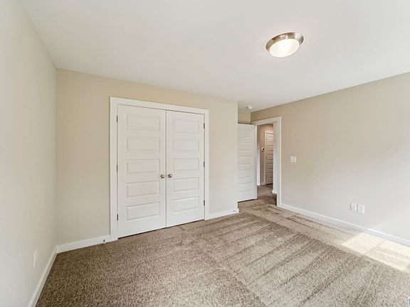 4th image of 1085 Wishford Cir
