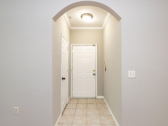 3rd image of 7800 Point Meadows Dr APT 1512