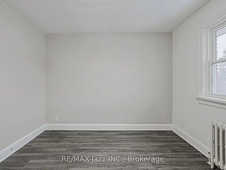 366 Mary St N #4 — Photo 22