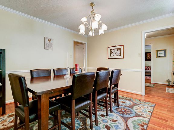 2nd image of 1736 Blackwood Dr
