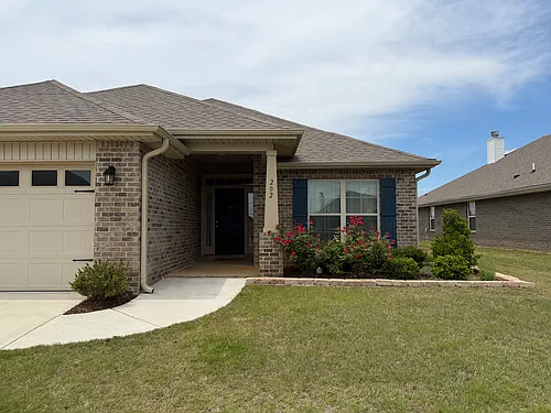 202 Abercorn Dr Photo 1