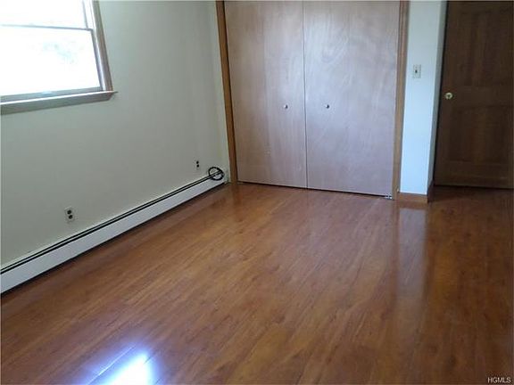 4th image of 30 Carroll St #C