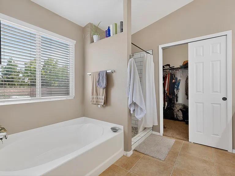 6916 Tree Line Ave NW — Photo 30