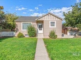 703 S Chestnut St, Nampa, ID 83686