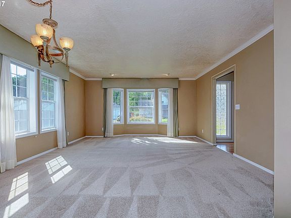5th image of 119 Westminster Dr