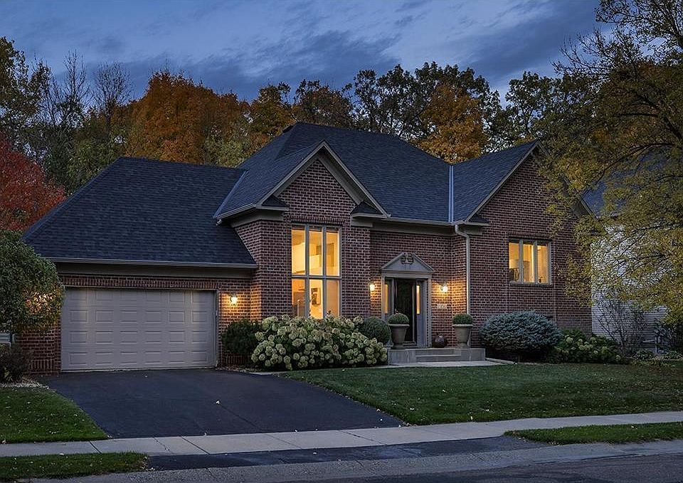 1st image of 2050 Stone Creek Dr