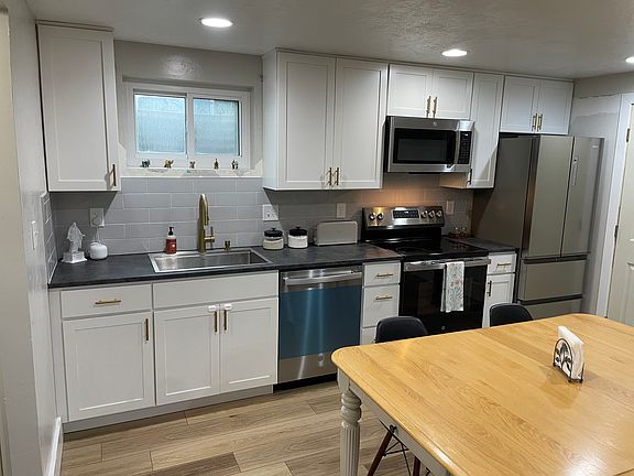 2nd image of 550 S 1700 E #Basement