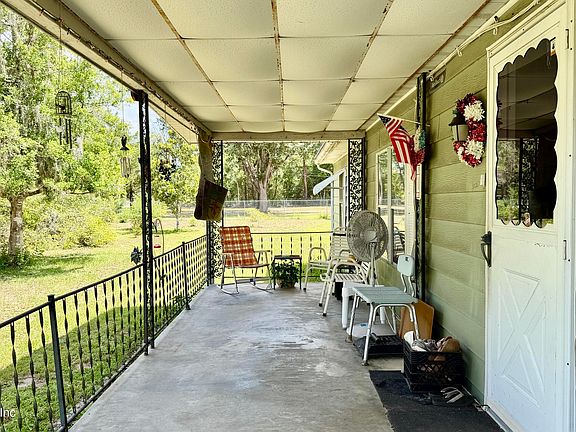 4th image of 304 DAWN Avenue