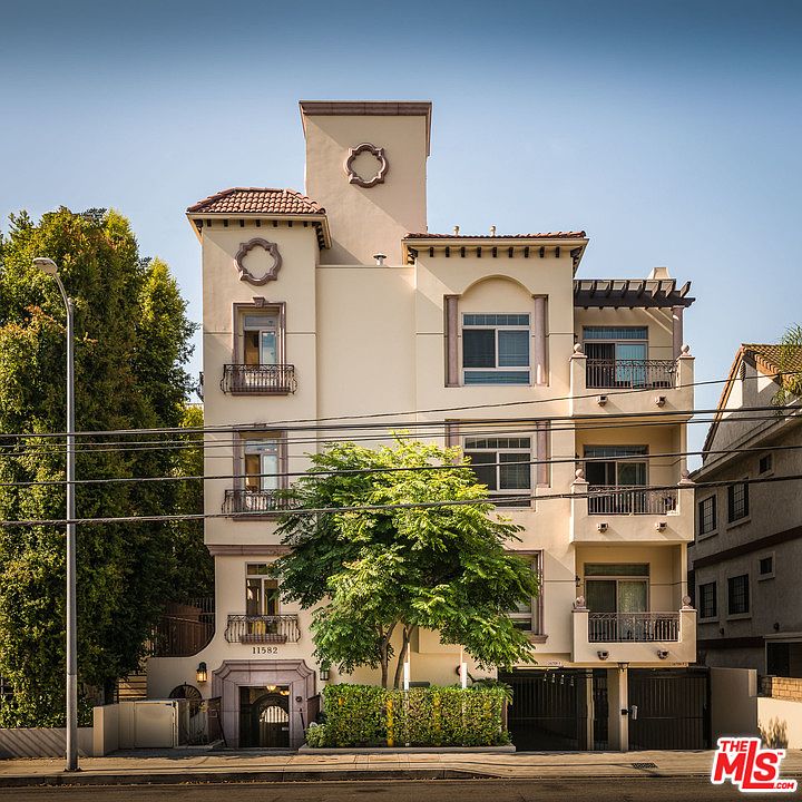 1st image of 11582 Moorpark St Unit 205