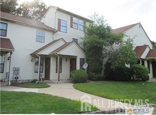 1406 Woodbridge Commons Way, Iselin, NJ 08830